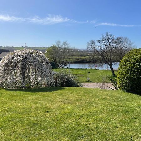 River Retreat Apartment Exeter - River Views & Parking Exterior photo